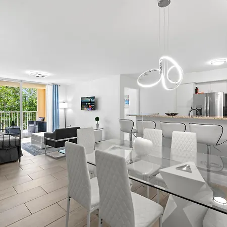 Yacht Club Miami Suite 2 Bedroom And 2 Bathroom With Baby Crib & Free Parking